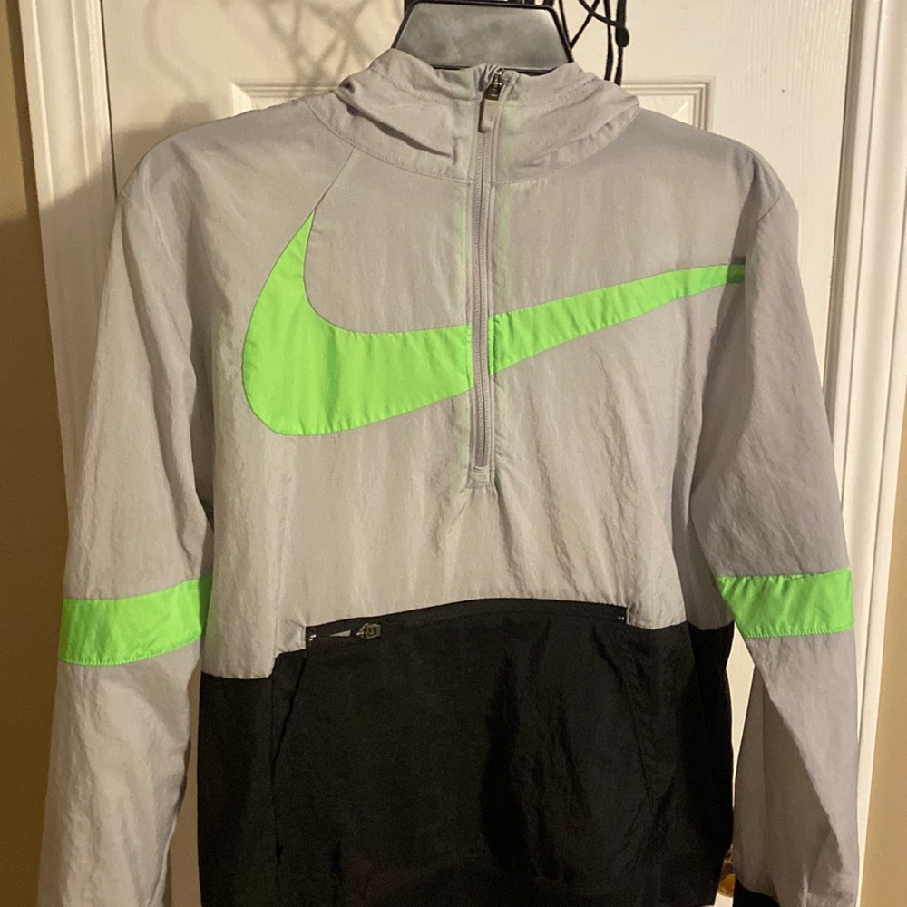Nike raincoat lightweight green and gray